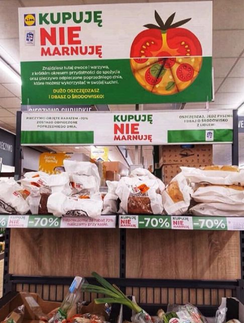 超市竟售過期食品，顧客為何紛紛點贊？背后的責任與創(chuàng)新